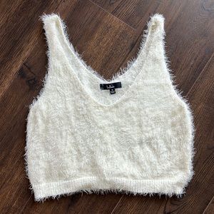 Lulu’s Eyelash Lounge Top